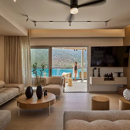 Ficus Seafront Villa, Eco Pool & Close To Beach, By Thinkvilla Villa