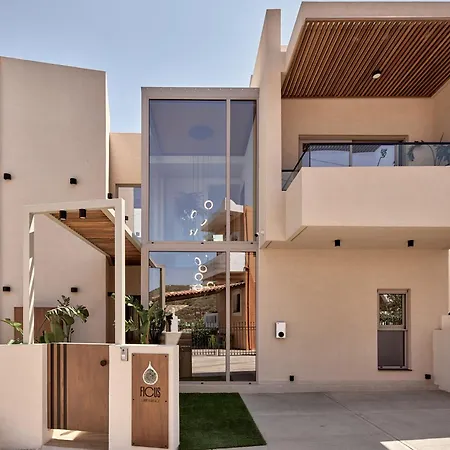 Ficus Seafront Villa, Eco Pool & Close To Beach, By Thinkvilla