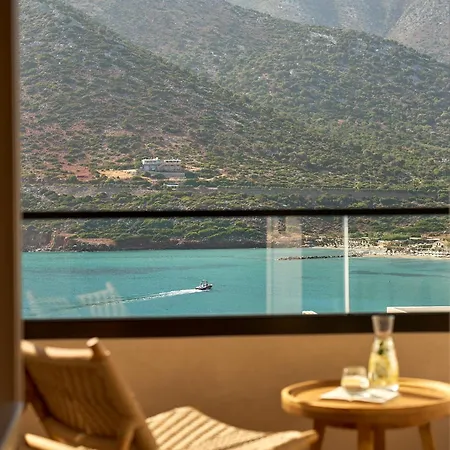 Ficus Seafront Villa, Eco Pool & Close To Beach, By Thinkvilla Villa *