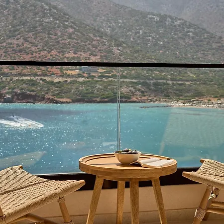 Villa Ficus Seafront Villa, Eco Pool & Close To Beach, By Thinkvilla Bali (Crete)