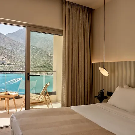 Ficus Seafront Villa, Eco Pool & Close To Beach, By Thinkvilla