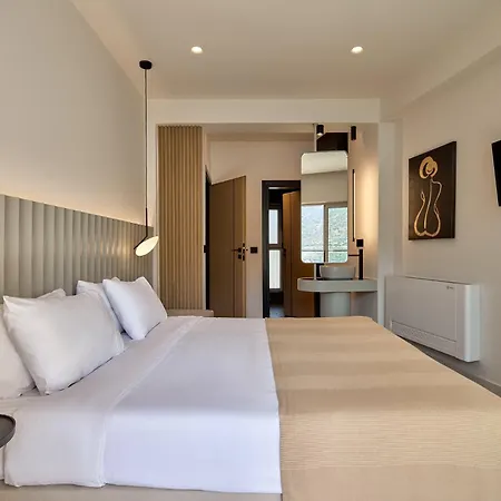 Ficus Seafront Villa, Eco Pool & Close To Beach, By Thinkvilla *