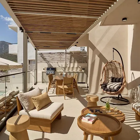 Villa Ficus Seafront Villa, Eco Pool & Close To Beach, By Thinkvilla Bali (Crete)