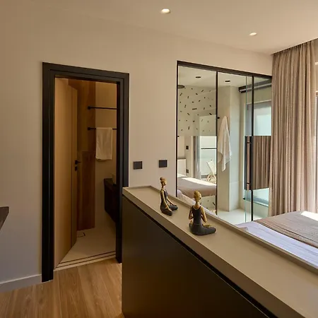 Ficus Seafront Villa, Eco Pool & Close To Beach, By Thinkvilla